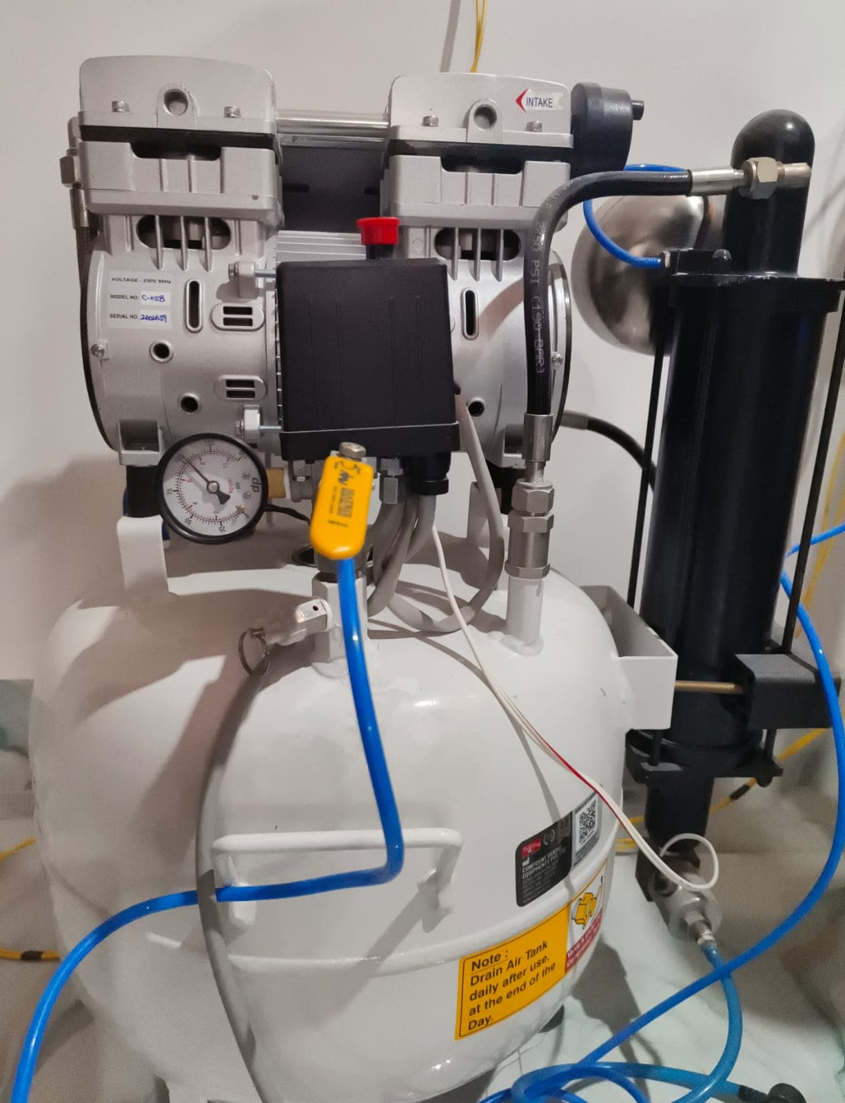 Vacuum compressor — dental restoration by Shanti Dental Lab